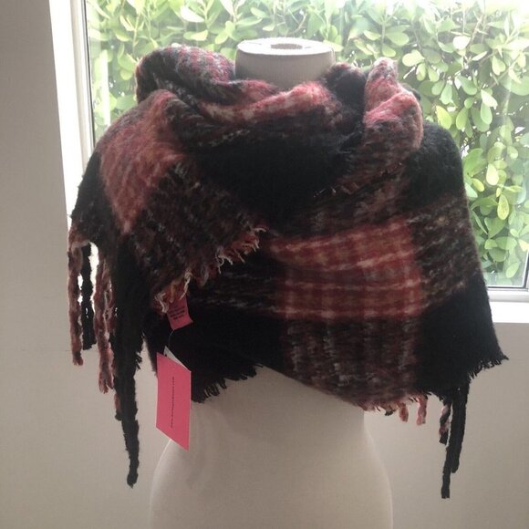 Betsey Johnson Women's Scarf Wrap Red And Black Plaid With Fringe - Picture 2 of 4